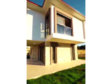 izmir karaburun da site içinde iskanlı oturuma hazır 3 + 1 dubleks sıfır lüks villa